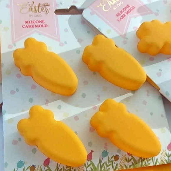 CWO ORANGE SILICONE CARROT SHAPED CAKE CANDY SOAP MOLDS 3 PIECE SET 24 MOLDS NWT - Picture 6 of 6